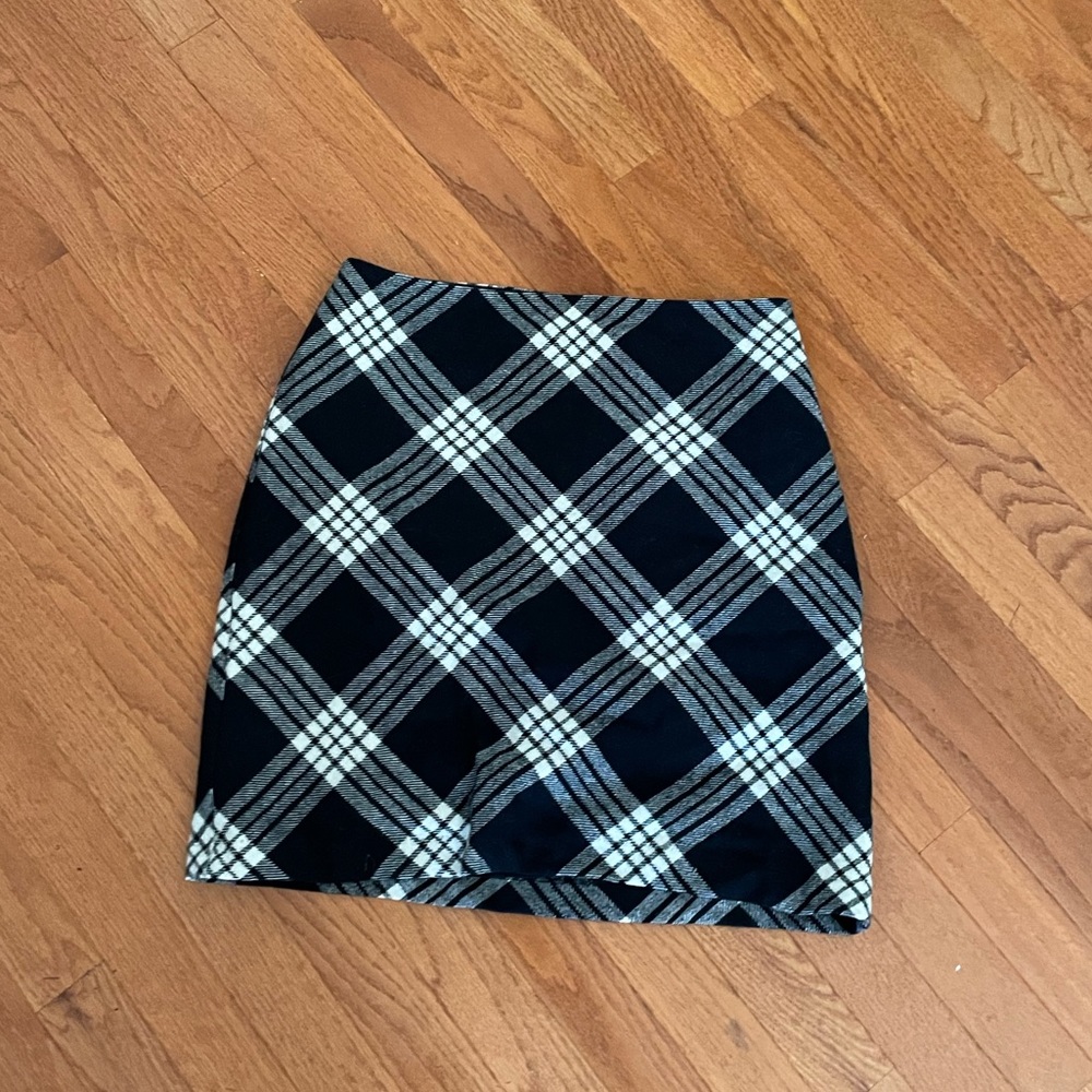 Talbots Black and White Plaid Skirt size petite 6